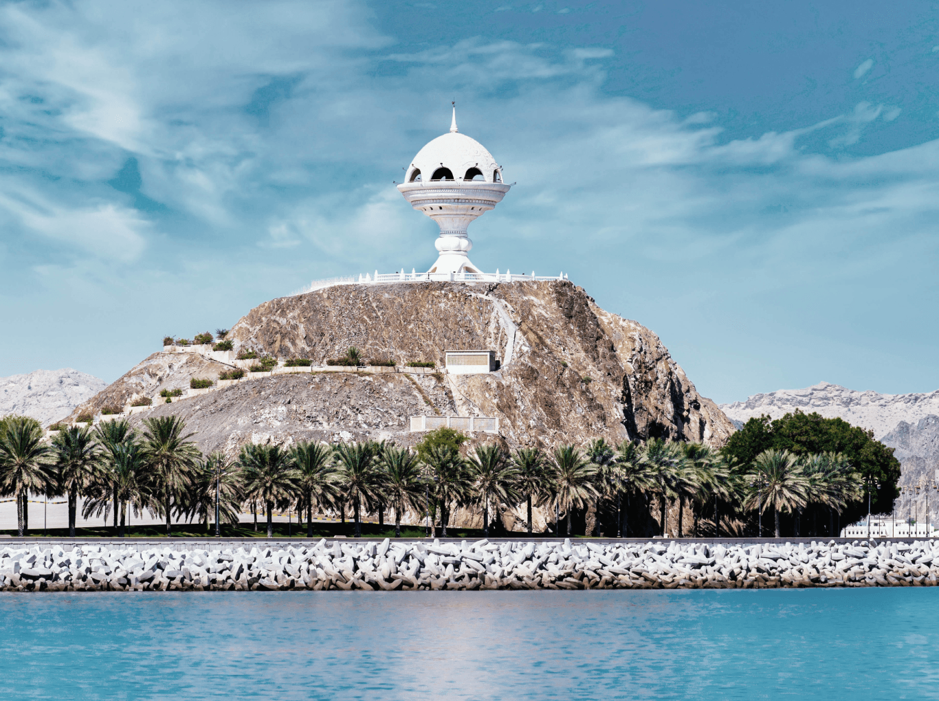 why invest in OMAN