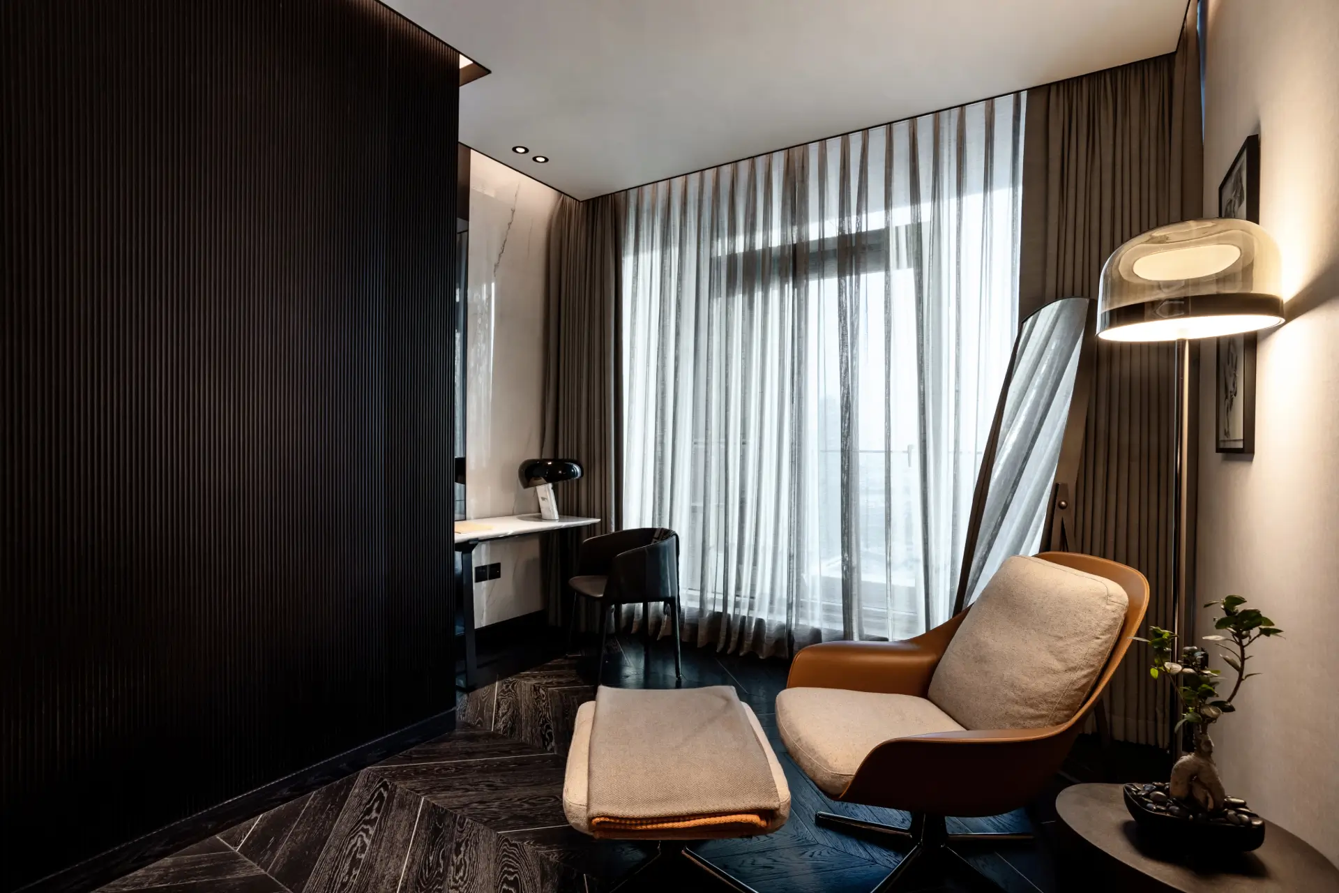 davinci-tower-by-pagani-cozy-reading-corner-with-armchair
